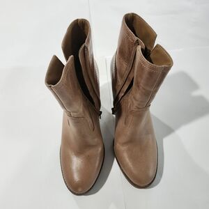 The Lucky Brand Women's Ankle Boots Shoes in size 8.5 Medium